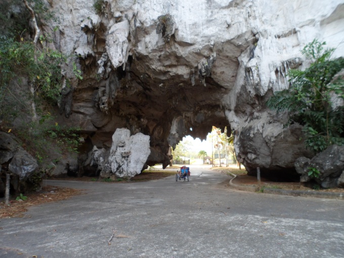 Grotte pas loin de Phang Nga