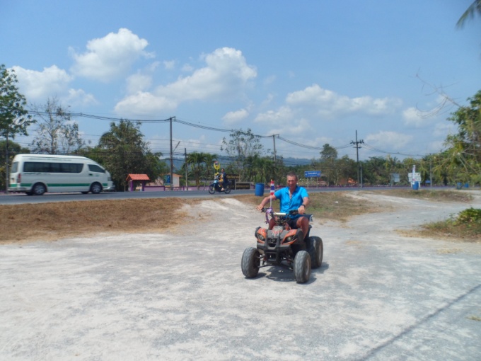 Michel fait son petit tour de Quad