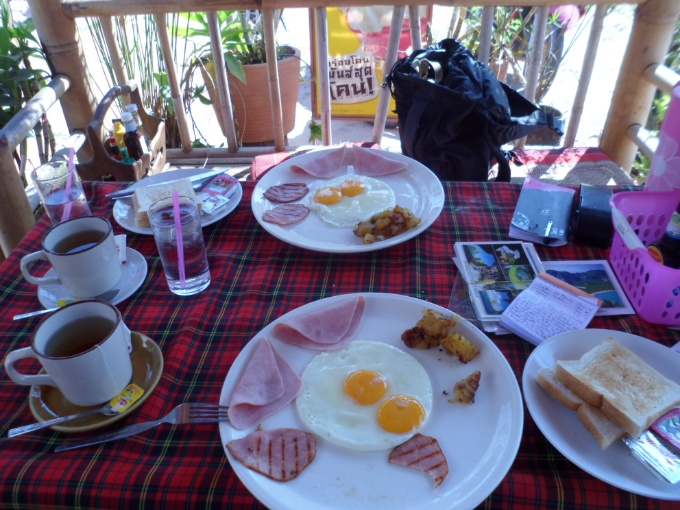 Petit déjeuner à Lanta Yai