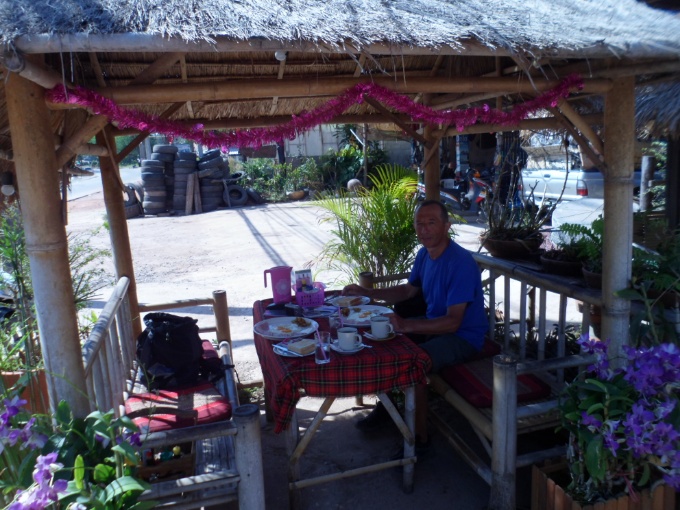 petit déjeuner à Lanta Yai