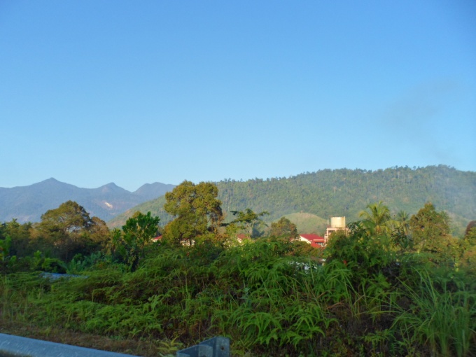 Sur la route entre Dabong et Kuala Krai